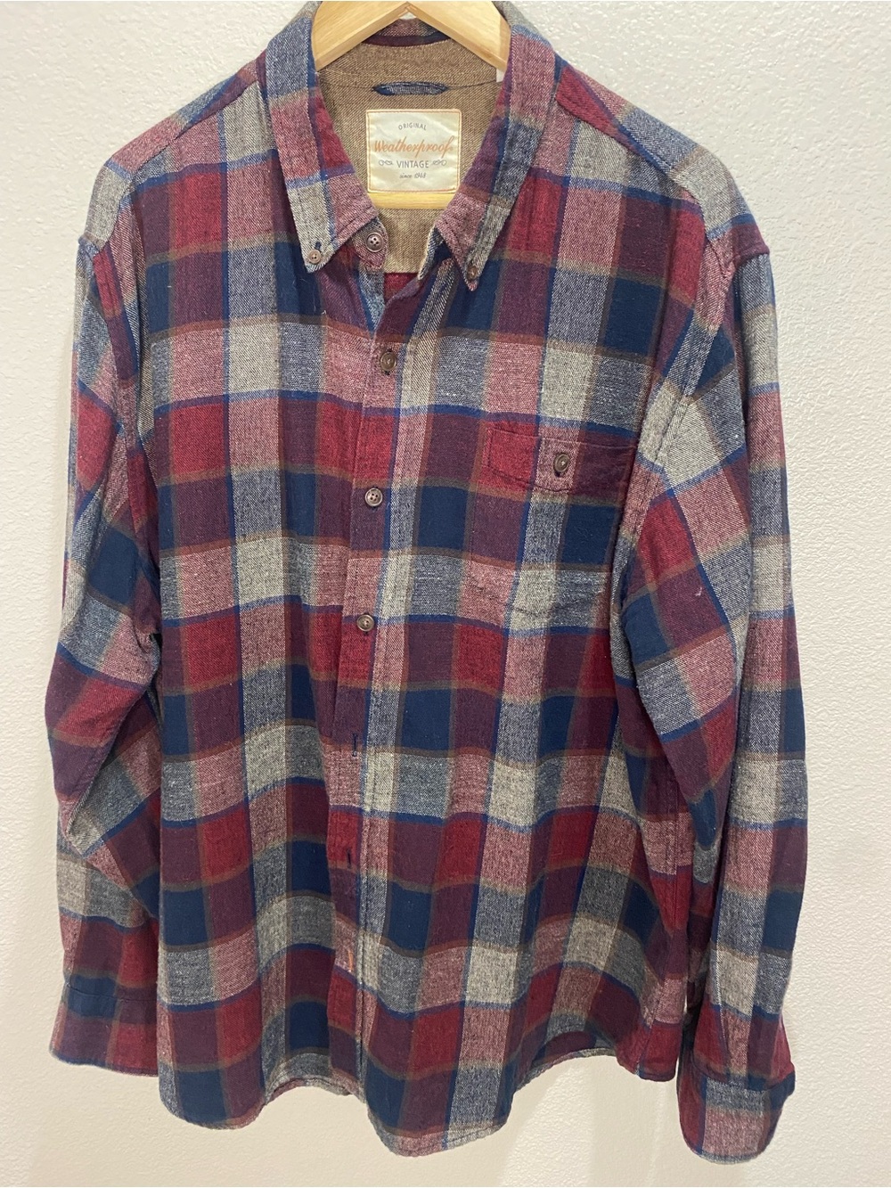 XXL Cozy, cabin, vibes Men's burgundy,& Navy Plaid Flannel
